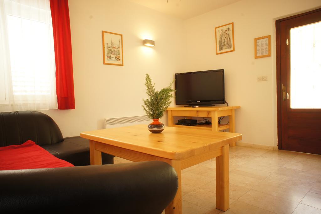 Apartments Segedin Zrnovo Εξωτερικό φωτογραφία